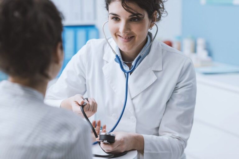 6 motivos para fazer consultas e exames de rotina