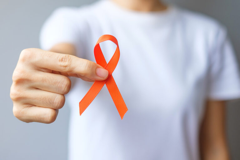 Fevereiro Laranja: entenda mais sobre a Leucemia