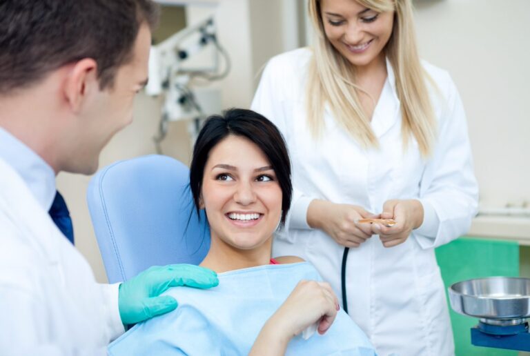 Consultório odontológico: Cuidados com a saúde bucal