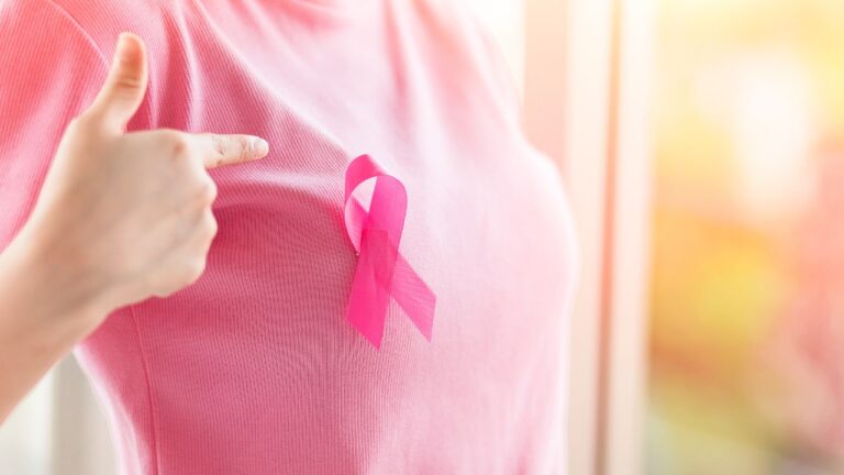 Outubro Rosa: Nutrição e Estilo de Vida para a Saúde da Mama