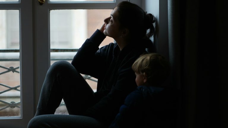 Mães também adoecem: os sinais silenciosos do esgotamento emocional materno